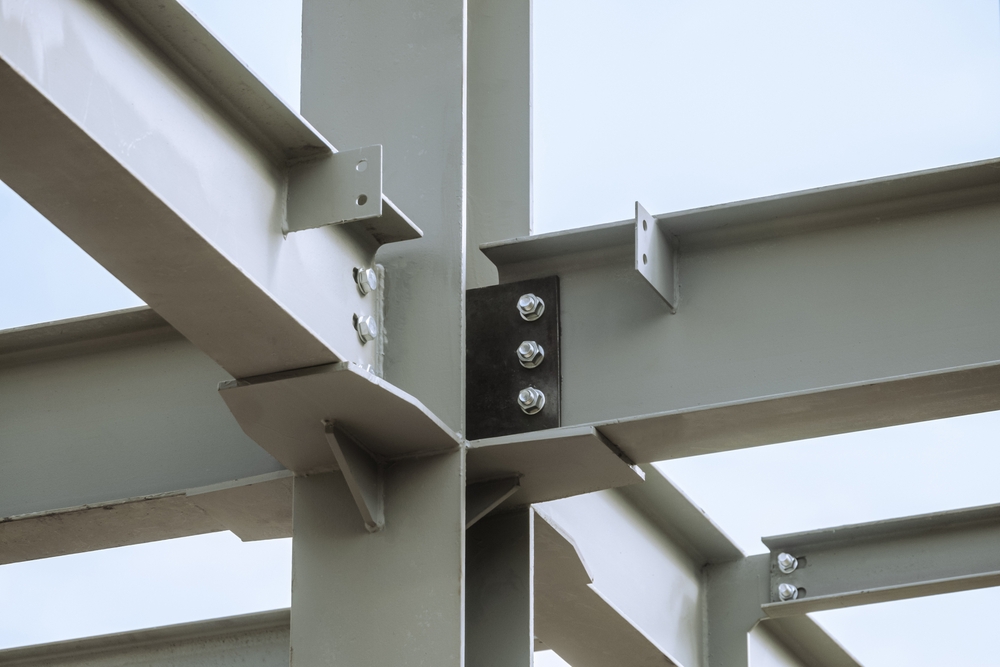 Mounting,bolted,connection,of,steel,beams,before,welding.,metal,construction